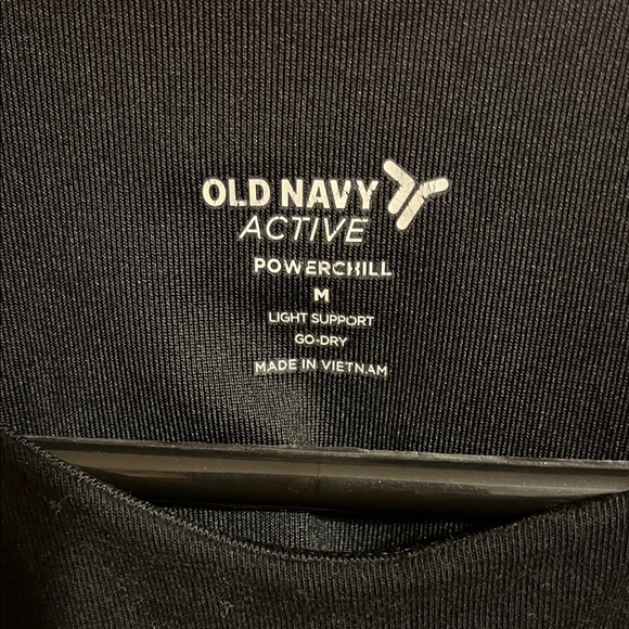 Old Navy Black Sleeveless Crop Top - Picture 2 of 5